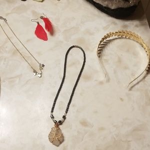 Lot of 4 piece jewelry